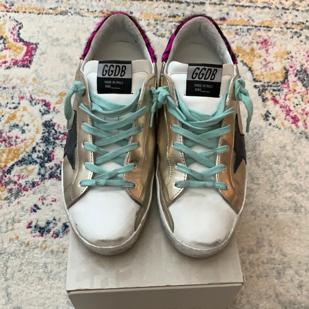 Golden Goose Superstar Sneaker (39)